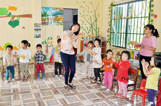 Cô giáo Bản Cam làm theo lời Bác