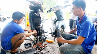 'Hiệp sĩ' ngày mưa