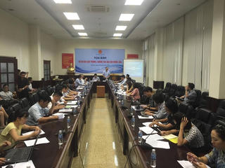 ‘Quản’ chặt rượu thủ công
