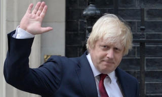 Tân Ngoại trưởng Anh Boris Johnson 'gây bão' trên toàn thế giới