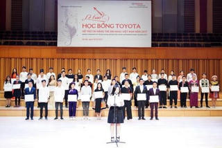 Trao học bổng tài năng trẻ âm nhạc Việt Nam năm 2017