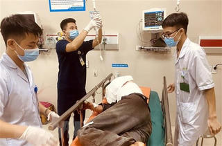 Cấp cứu kịp thời bệnh nhân bị cắt rời cánh tay