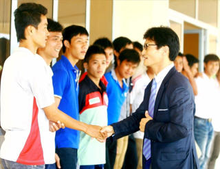 Hé lộ trợ lý đầu tiên của HLV Park Hang Seo