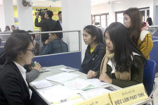 Việc làm thời vụ, một trải nghiệm của sinh viên