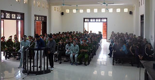 Trên 100 năm tù cho 94 bị cáo vụ 'sới bạc khủng' ở Quảng Ninh