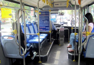 TP. Hồ Chí Minh: Người đi xe buýt giảm