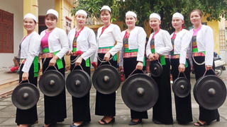 Trang phục truyền thống của phụ nữ dân tộc Mường