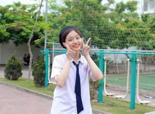 Nữ sinh Quảng Ninh 'ẵm trọn' 3 điểm 10 thi tốt nghiệp THPT 2021 