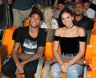 Neymar sắp 'yêu lại từ đầu' với chân dài nóng bỏng Bruna Marquezine?