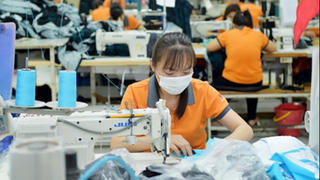 Phục hồi trong bão dịch