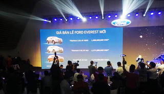 Ford ra mắt xe Everest động cơ 10 cấp giá từ 1,1 tỷ đồng