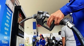 Giá xăng dầu giảm nhẹ từ 15h chiều 11/9