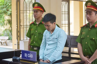 Y án 20 năm tù cho gã thanh niên hiếp dâm nữ sinh lớp 1