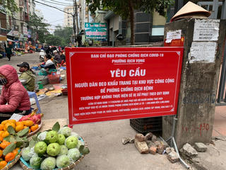 Hà Nội: Người dân chủ quan, lơ là trong phòng chống dịch Covid-19 