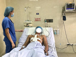 Cứu sống bệnh nhân bị dao nhọn đâm thấu ngực