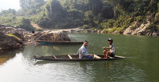 Dân mong lắm... một cây cầu treo