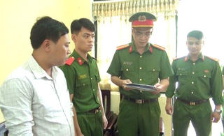 Thanh Hóa: Bắt tạm giam kế toán trường học tham ô hơn 1 tỷ đồng