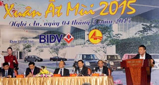 Chủ tịch HĐQT BIDV Trần Bắc Hà: Kinh tế Nghệ An cần dựa vào 6 trụ cột chính theo định hướng “tăng trưởng xanh” *