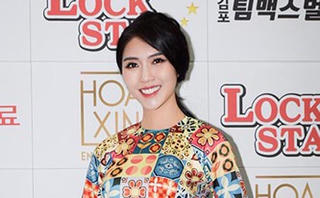 Hoa hậu Tường Linh ghi hình cho Đài SBS