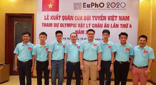 4 học sinh giành Huy chương Olympic vật lý châu Âu