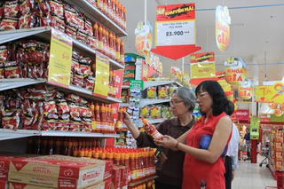 Kênh bán lẻ bung hàng Tết