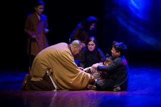 Sân khấu hồi sinh