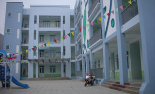 Hà Nội áp lực trường lớp trước năm học mới