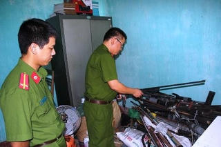Thu giữ 52 khẩu súng kíp tại vùng tái định cư