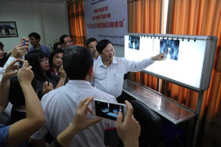 Xử lý tắc vòi tử cung đoạn kẽ bằng nội soi