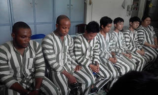 Lừa được gần 10 tỷ đồng của phụ nữ Việt qua mạng facebook