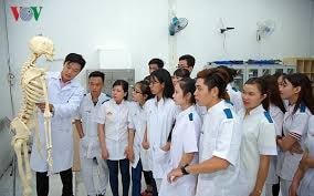 Tuyển sinh đại học 2019: Khối ngành sức khỏe sẽ có 2 loại điểm sàn xét tuyển