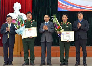 Trao giải cuộc thi vẽ tranh cổ động 'Tuổi trẻ Việt Nam tự hào tiến bước dưới cờ Đảng'