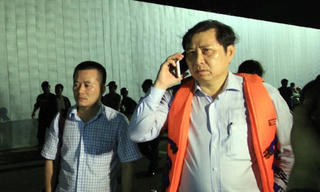 Tàu du lịch chìm trên trông Hàn hoạt động chui