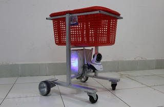 Bác sĩ sáng chế robot phục vụ người bệnh nhiễm Covid-19