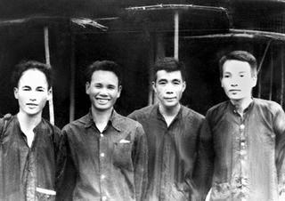 Nguyễn Huy Tưởng ở góc nhìn nhật ký  và tự truyện
