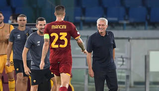 Vùi dập CSKA Sofia 5-1, Mourinho được khen ‘hóa rồng’ cho AS Roma