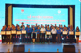 Đắk Lắk: Tôn vinh 46 cá nhân, tập thể điển hình tiên tiến trong xây dựng nông thôn mới