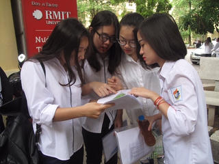 Ngày thi thứ hai kỳ thi THPT quốc gia năm 2017: Mệt mỏi vì... dài