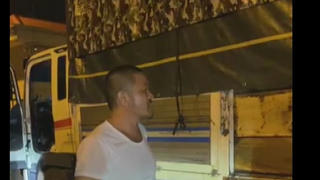 Phát hiện 31 hộp gỗ lậu ngụy trang trong các cuộn thép trên đường đi tiêu thụ