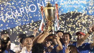 Chức vô địch của hoài niệm áo lính