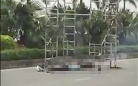 2 người thương vong do giàn giáo vướng đường điện cao thế