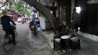 Hà Nội cấm đun, nấu, đốt lửa trên vỉa hè, lòng đường