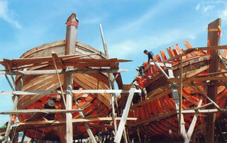 Thêm cơ hội cho ngư dân bám biển