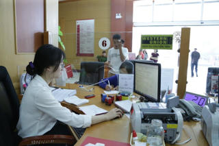 Truy thu thuế thư tín dụng: Mỗi người một lý