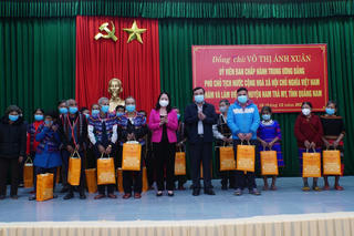 Phó Chủ tịch nước Võ Thị Ánh Xuân thăm vùng sạt lở Nam Trà My