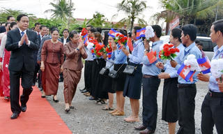 Campuchia - Việt Nam xây dựng đường biên giới hòa bình, hữu nghị hợp tác cùng phát triển