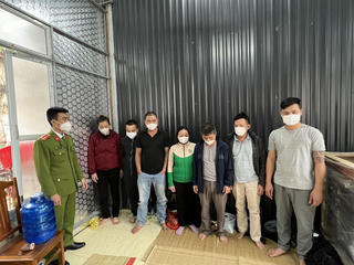 9x mở sới bạc tại nhà, thu ‘hồ’ cả triệu đồng