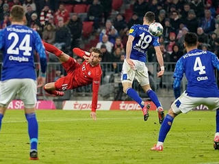 Lịch trực tiếp vòng mở màn Bundesliga: Bayern đối đầu Schalke 04