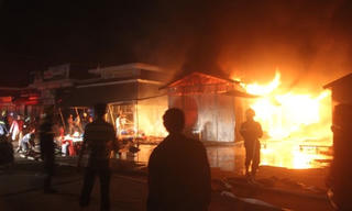 Quảng Trị hỗ trợ các tiểu thương vụ cháy chợ Ngã tư Sòng