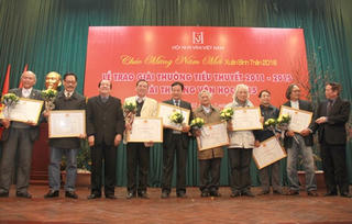Trao Giải thưởng Hội Nhà văn Việt Nam 2015 cho 7 tác phẩm